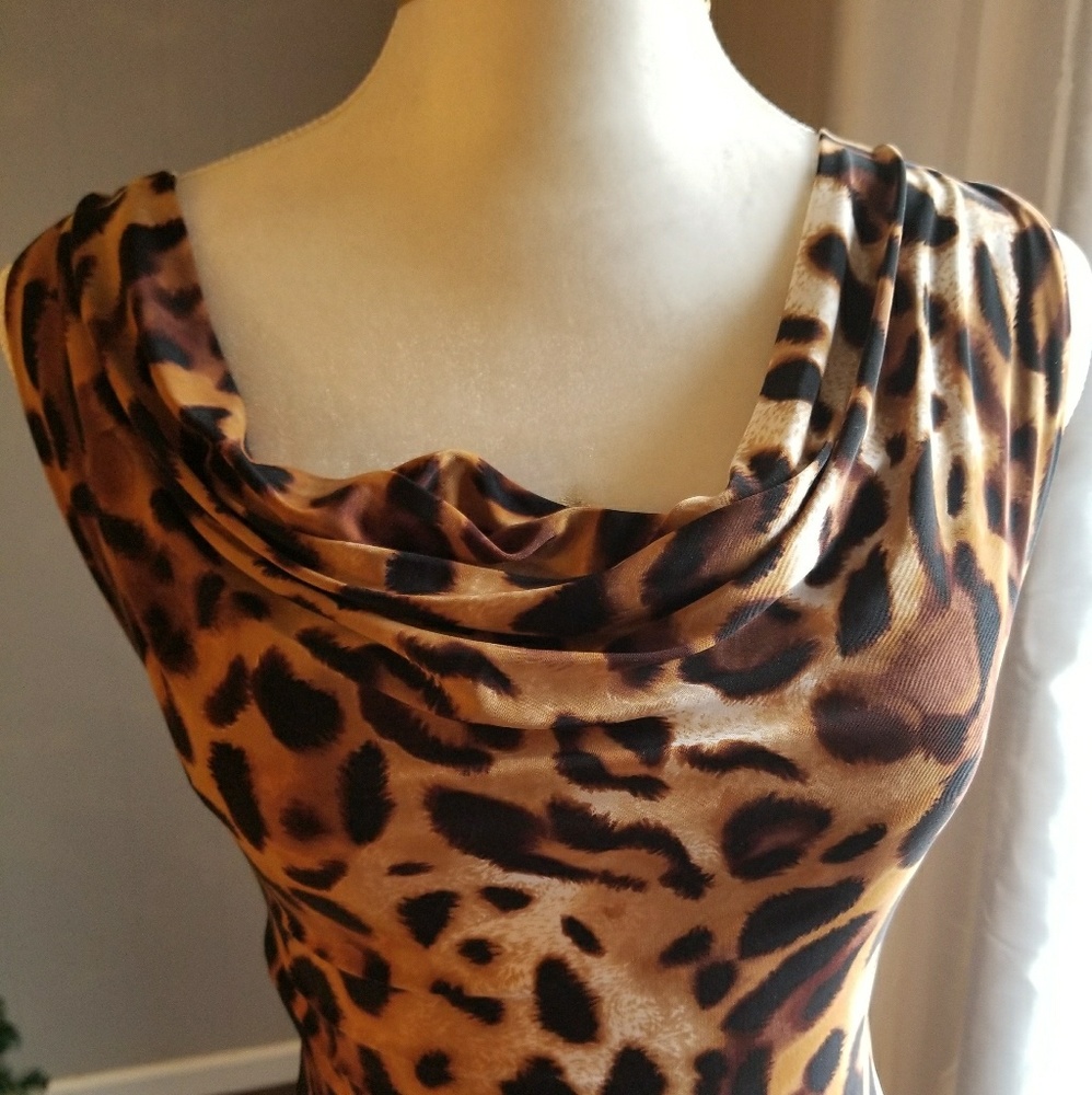 Animal print draped neck body hugging dress - Picture 4 of 7